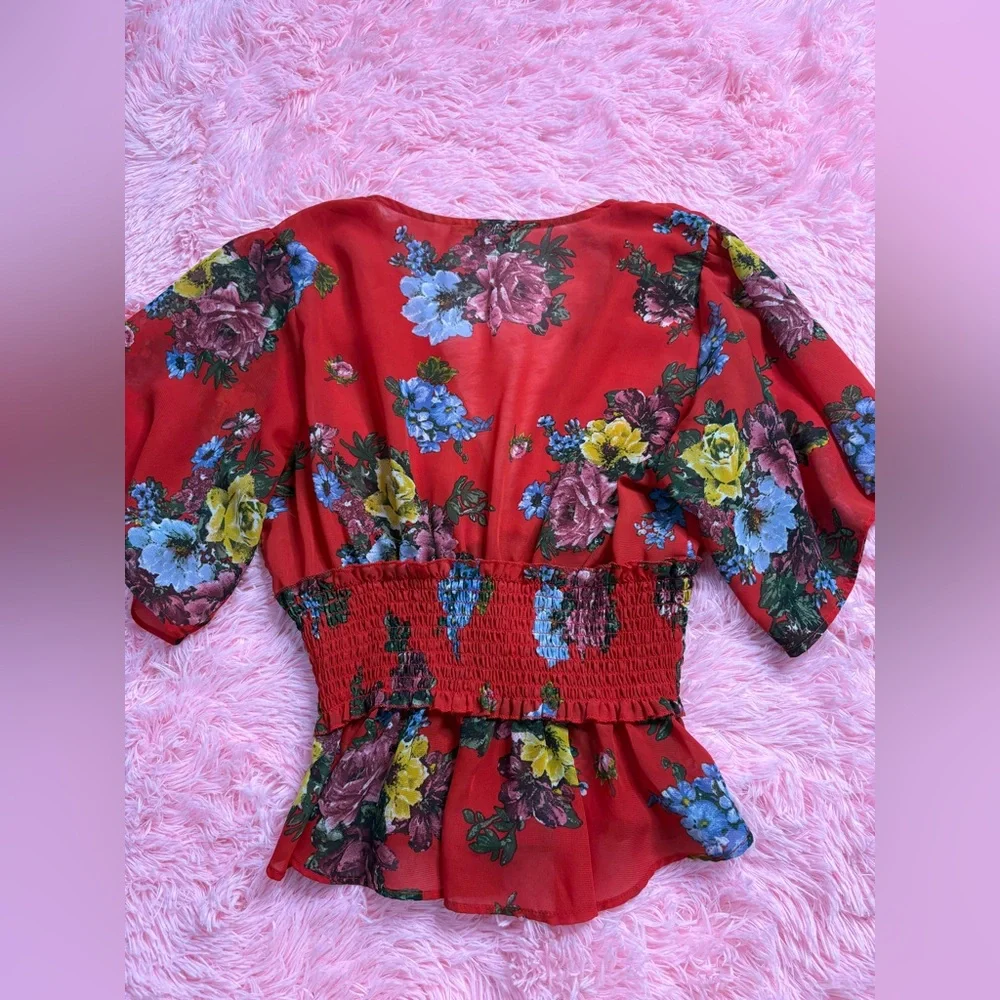 Red Floral Cropped Flowy Short Sleeve Top - Picture 6 of 6